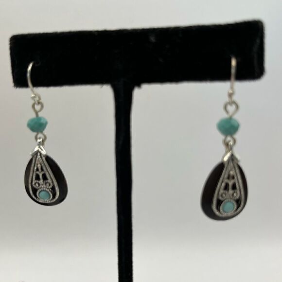 Avon, NR Necklace and earrings - Picture 5 of 8